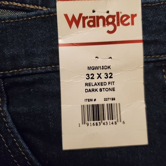 Wrangler Relaxed Straight Fit Flex Jean 32" inseam - Picture 7 of 11